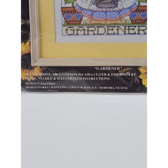 Design Works Village Gardener Cross Stitch Picture Kit Bunny Sunflower 8x10 NOS - Picture 3 of 6